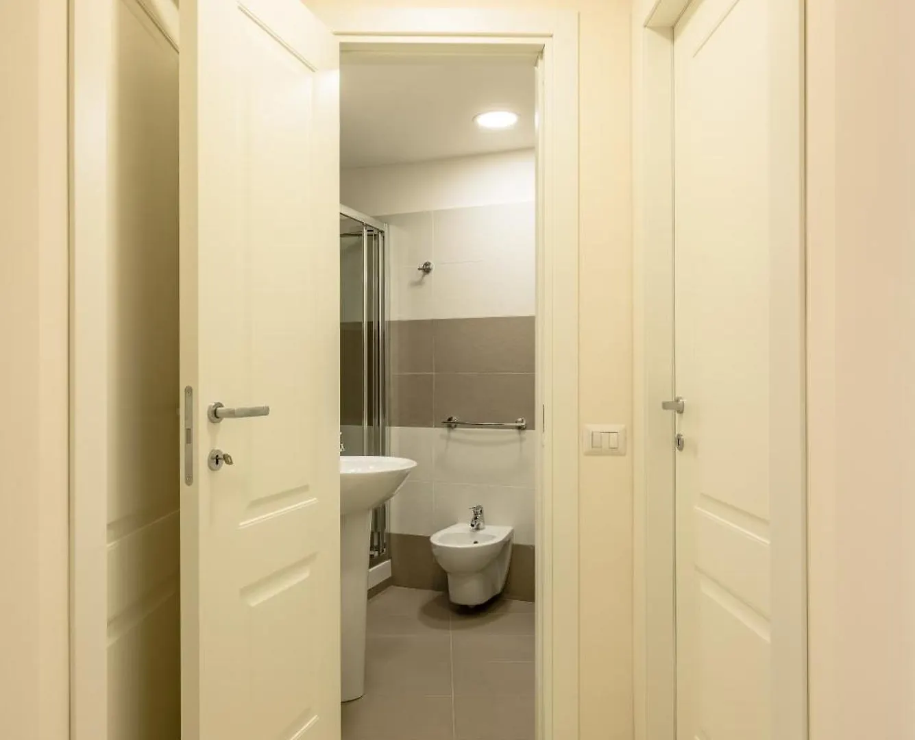 Apartment Palazzo Maddaloni Sweet Home By Napoliapartments Italy