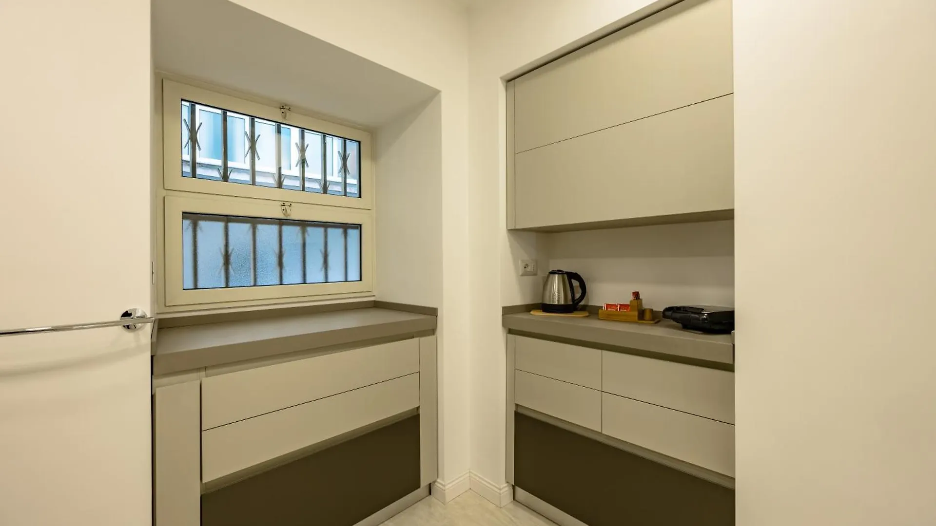 Apartment Palazzo Maddaloni Sweet Home By Napoliapartments