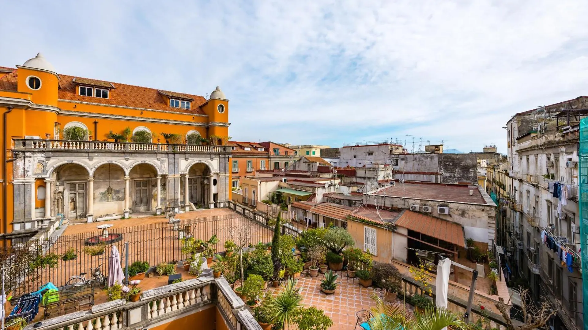 Apartment Palazzo Maddaloni Sweet Home By Napoliapartments