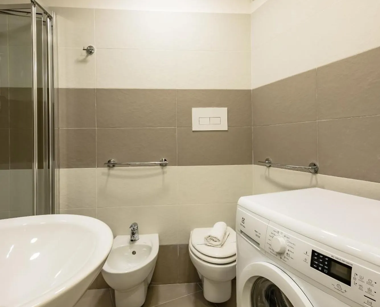 Apartment Palazzo Maddaloni Sweet Home By Napoliapartments Italy