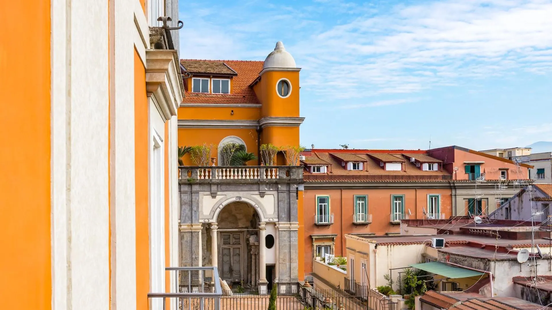 Palazzo Maddaloni Sweet Home By Napoliapartments 0*, Naples Italy