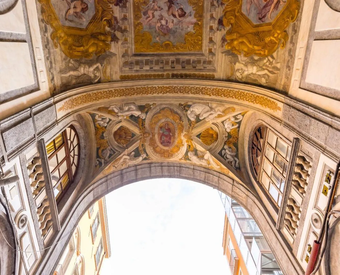 Palazzo Maddaloni Sweet Home By Napoliapartments 0*, Naples