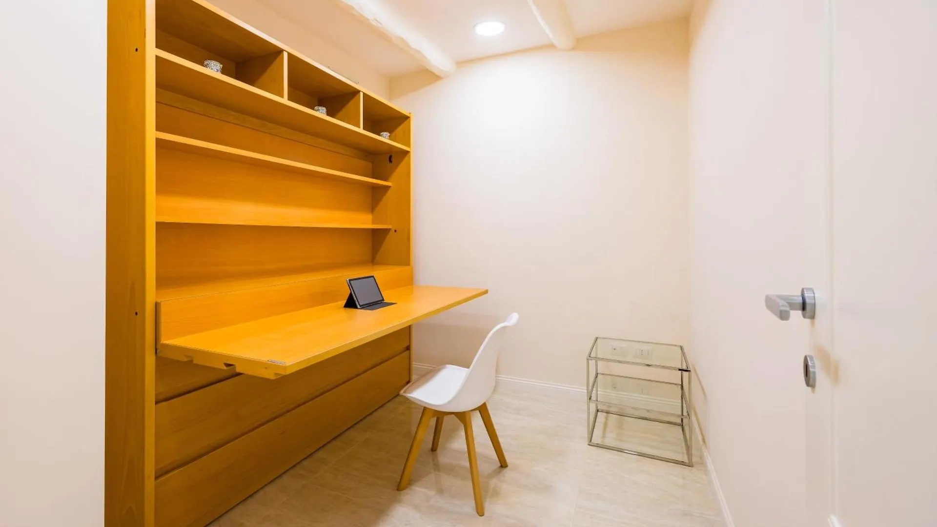 Palazzo Maddaloni Sweet Home By Napoliapartments