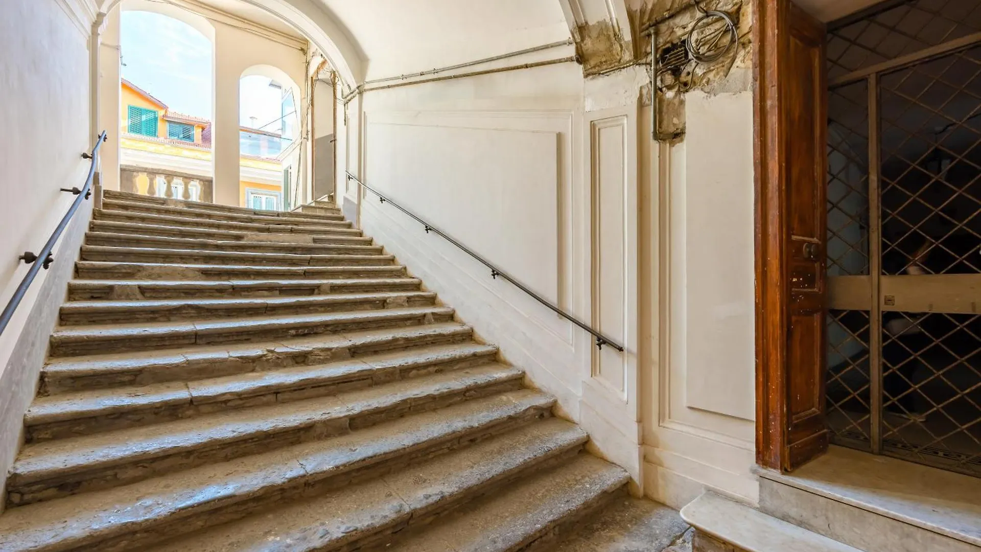 Palazzo Maddaloni Sweet Home By Napoliapartments Neapol